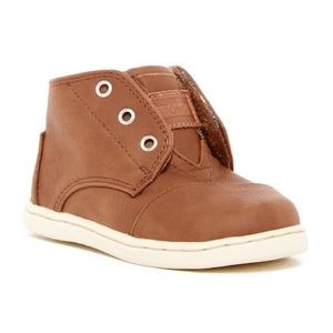 Tiny toms Paseo Chukka booties